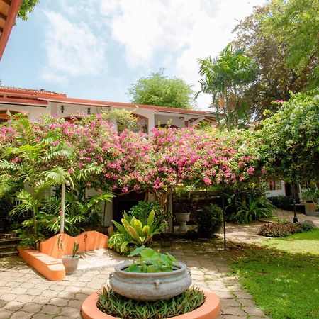 Ayubowan Swiss Lanka Bungalow Resort Bentota Bagian luar foto