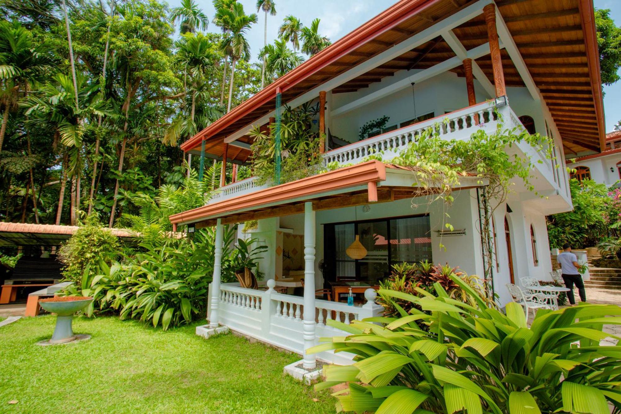 Ayubowan Swiss Lanka Bungalow Resort Bentota Bagian luar foto