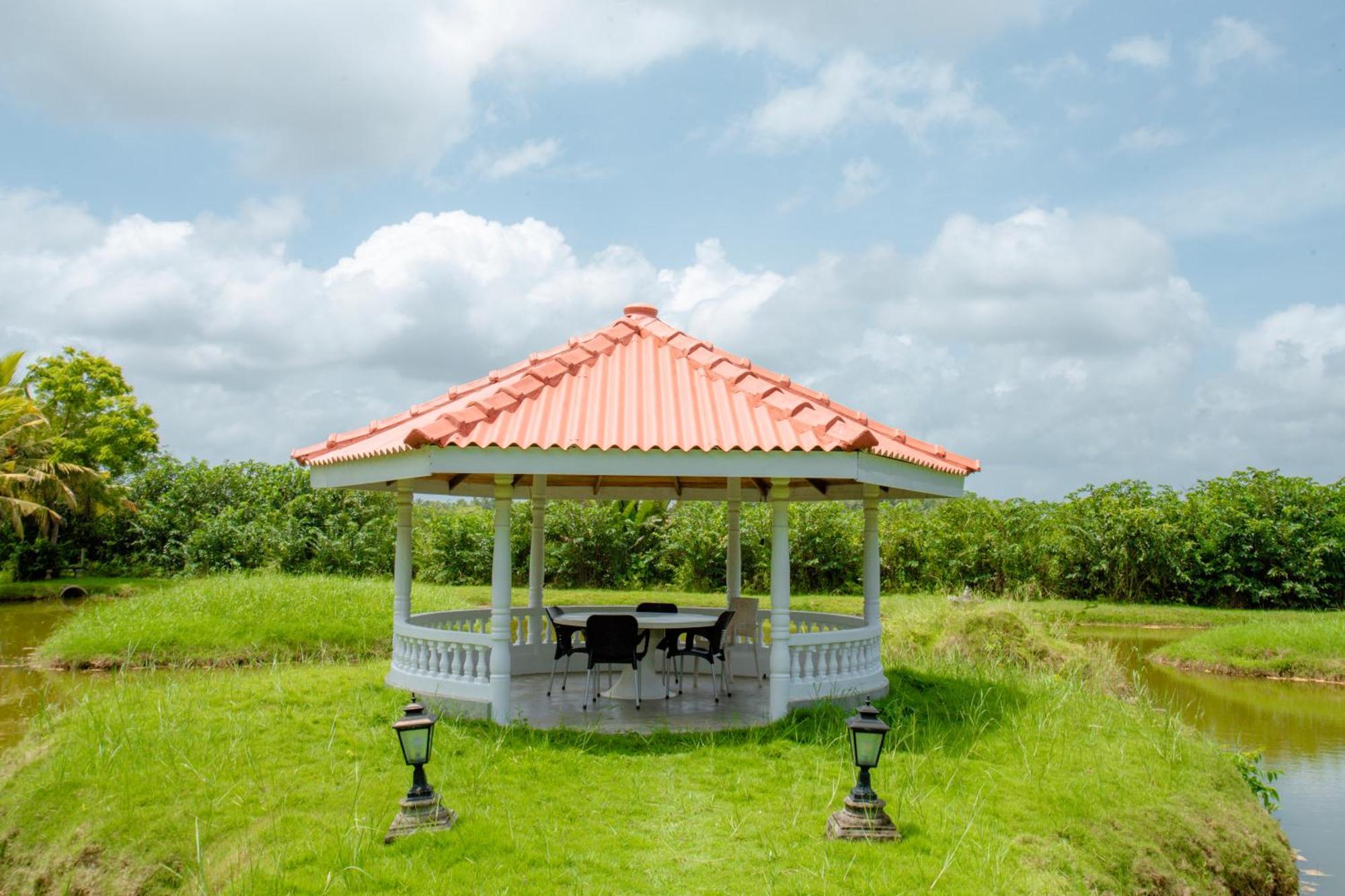 Ayubowan Swiss Lanka Bungalow Resort Bentota Bagian luar foto