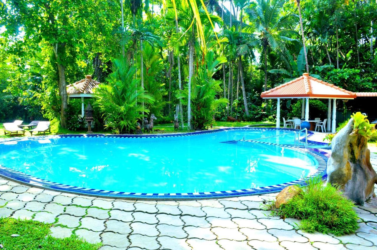 Ayubowan Swiss Lanka Bungalow Resort Bentota Bagian luar foto